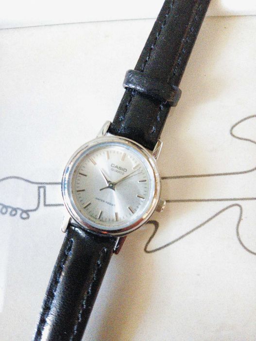 Casio LTP-1095 damski kolor srebrny