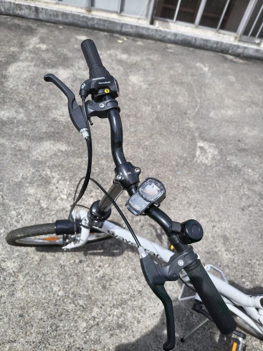 Bicicleta eayscral takeaway 100 quase sem uso