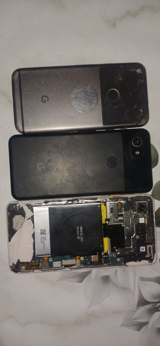 Продам три пікселя на деталі 2 бити а один акб мертвий перший.