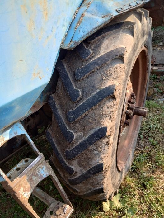Продам МТЗ 80 з с.г.реманентом ,ціна за все разом (плуг, культиватор)