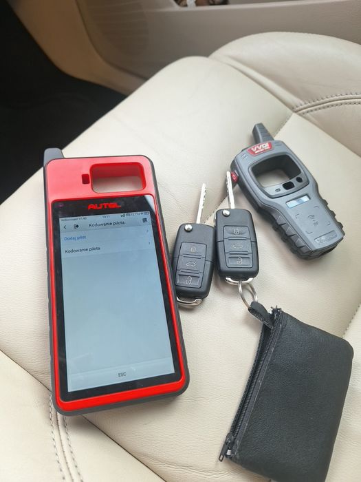 Auto klucze  programowanie dorabianie ,naprawa , ostrzenie narzedzi