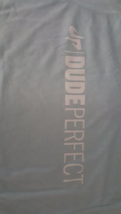 T Shirt Dude Perfect 100% Original made in USA tamanho S NOVA
