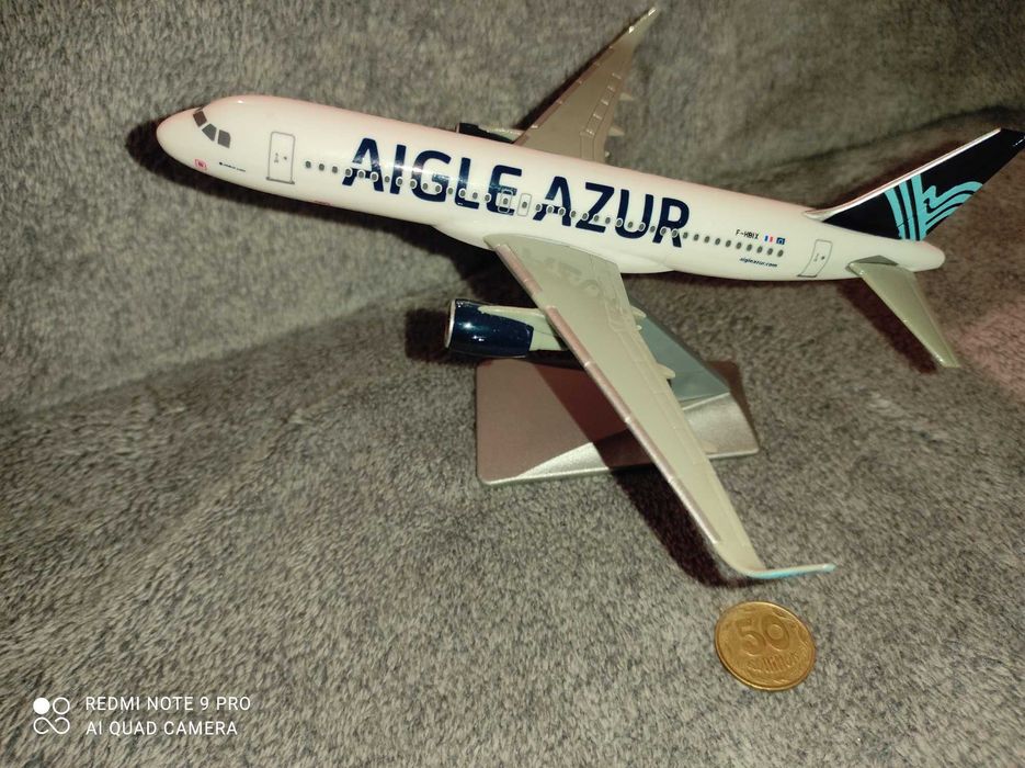 Модель літака Aigle Azur A320
