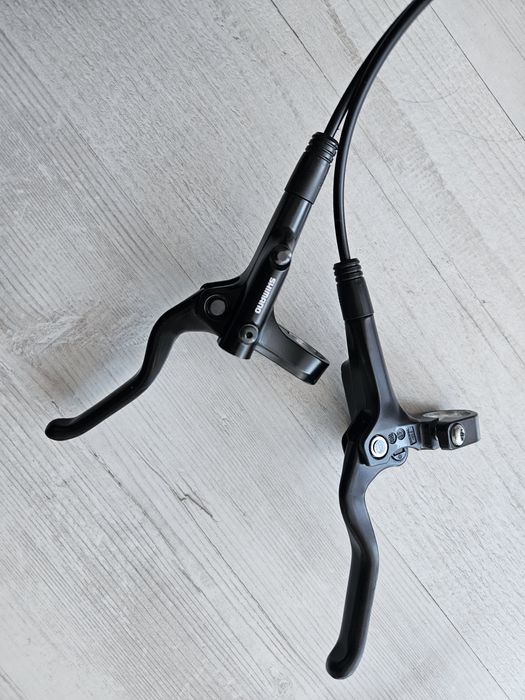 Komplet zacisków hamulcowych Shimano MT200