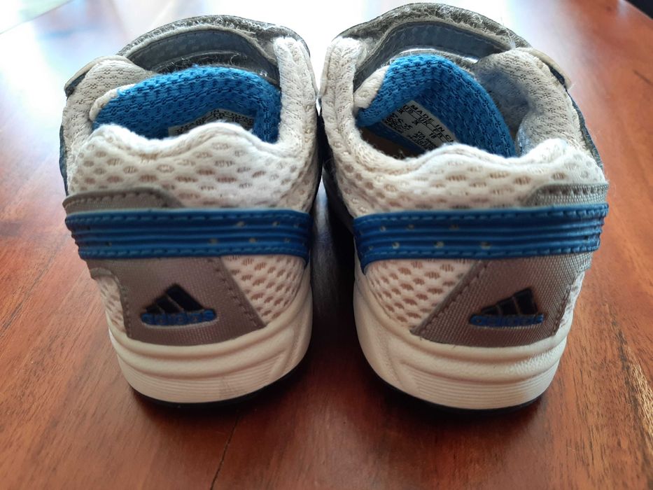 Orginalne Adidasy dla chłopca rozm 18