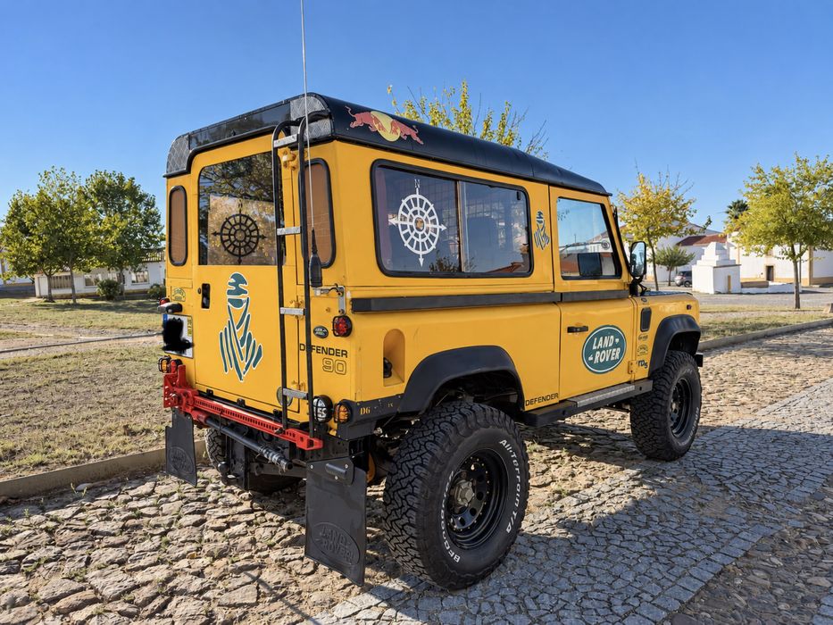 Land Rover Defender TD5, em configuração Camel Trophy — photo 3