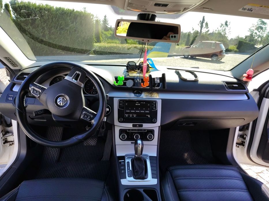 Продам Volkswagen Passat CC R-line 2011
