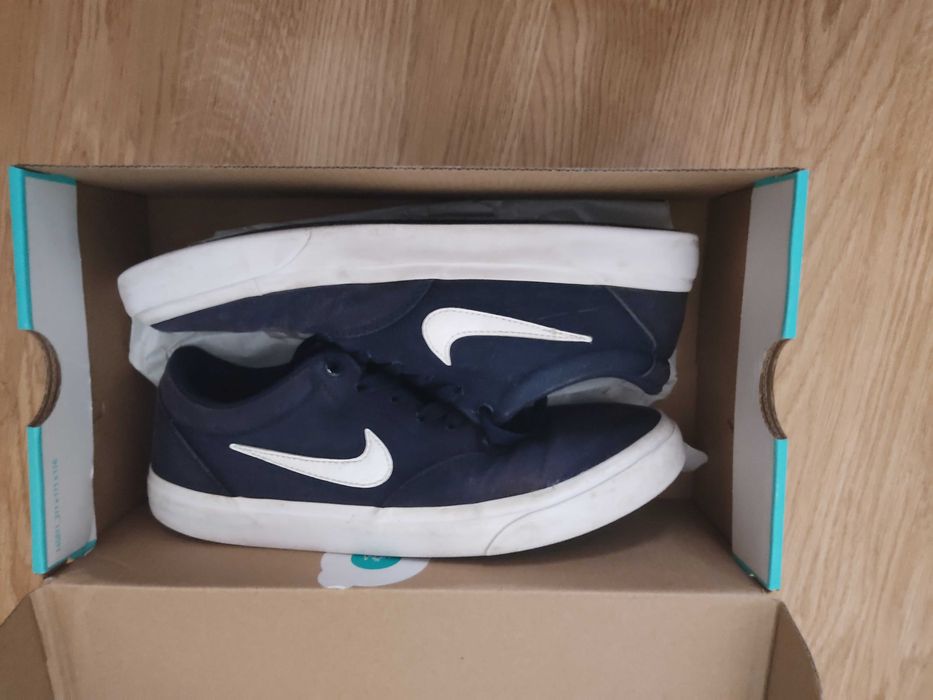 Ténis Nike SB Charge Canvas