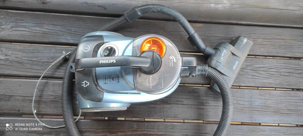 Продам пылесос PHILIPS.
