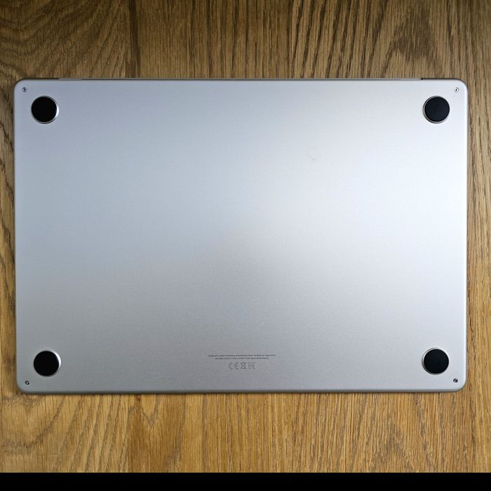 Apple MacBook Air M3, 15,3", 8/256GB, Retina, bateria 98%, tylko Warszawa