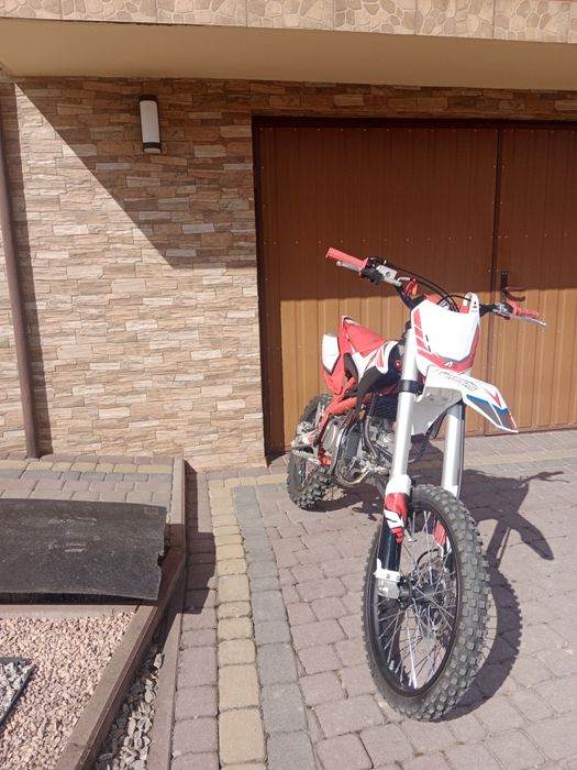 Cross Thunder 150