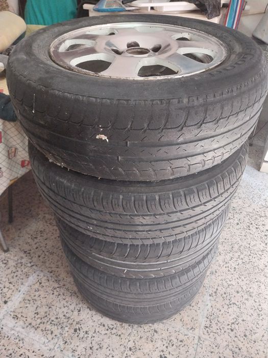 4 Jantes audi 5x100 com pneus para desocupar