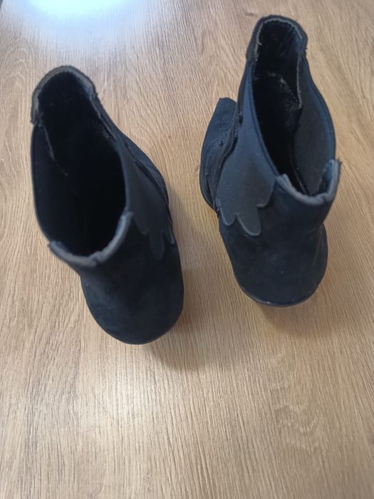 Buty damskie na obcasie