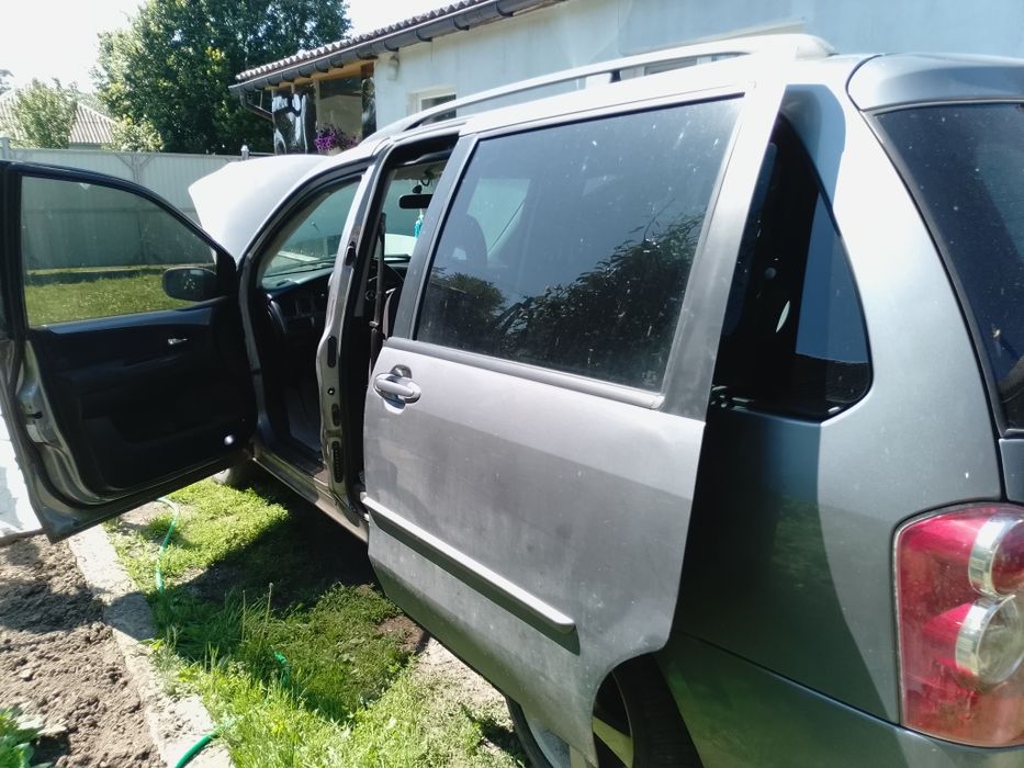 Продам Мазда мпв