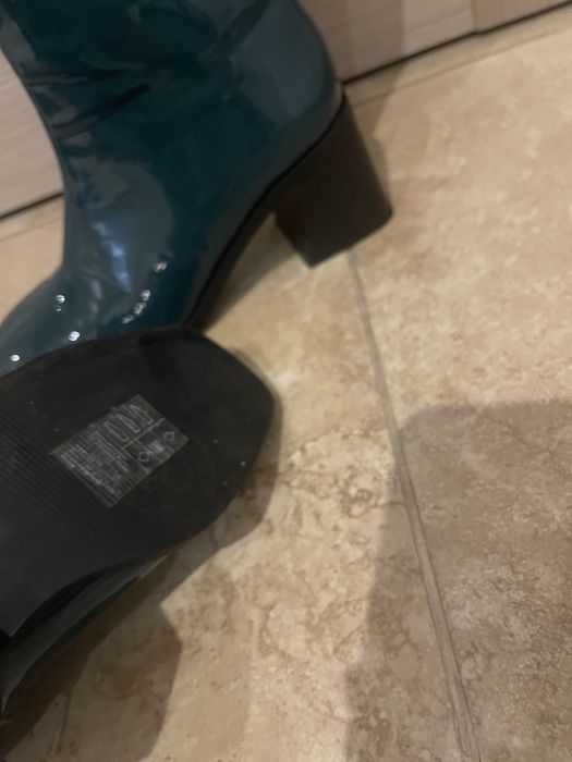 Продам Нові Сапоги Лакові