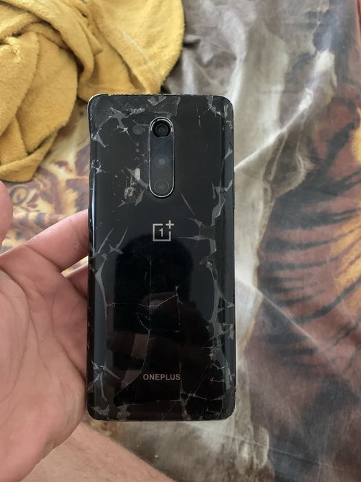 Продам one +8pro
