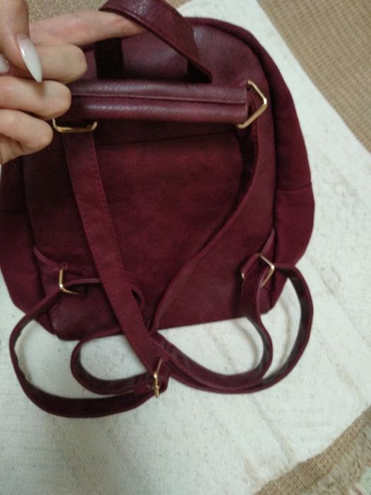 Mochila e pochete bordeaux / cor de vinho