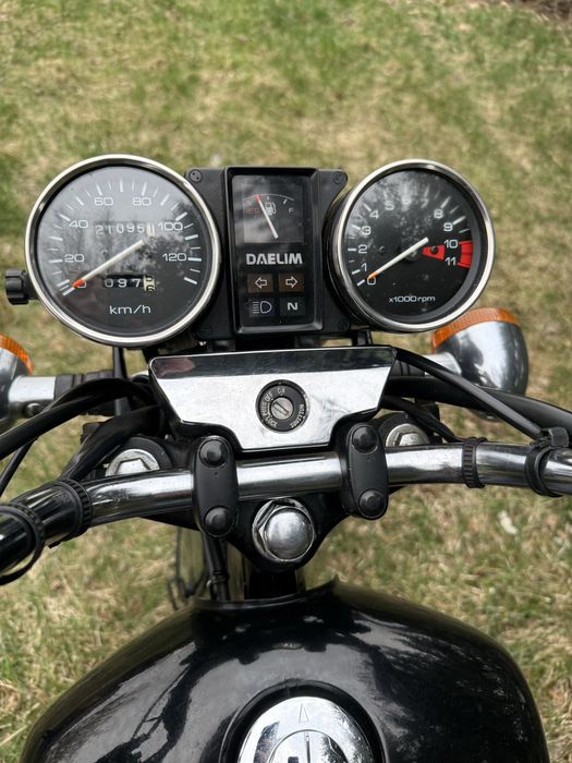 Motocykl Daelim VC125F