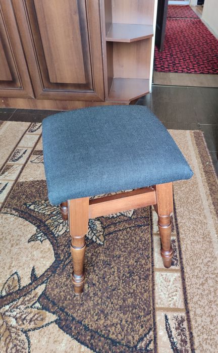 Продам стулья табурет табуретки стульчики деревянные кухонные