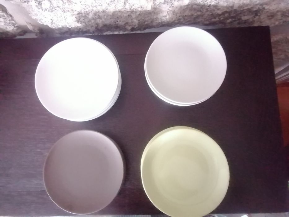Dessert plates64752331036675121