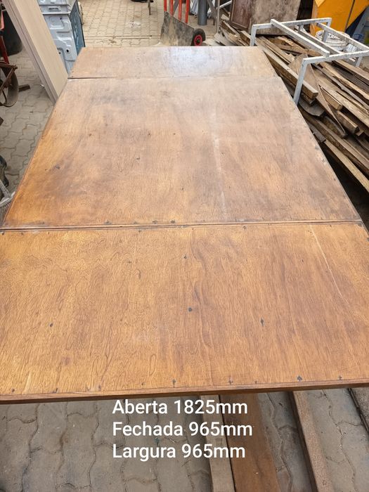 Mesa extensível antiga