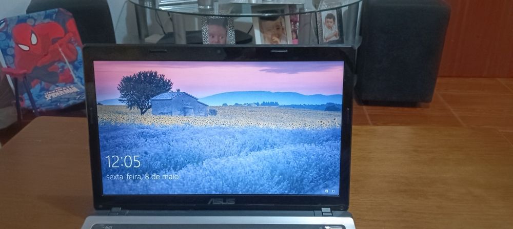 Portátil ASUS  em bom estado