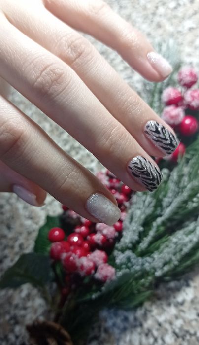 Шукаю моделей на манікюр укріплення, корекція, нарощування