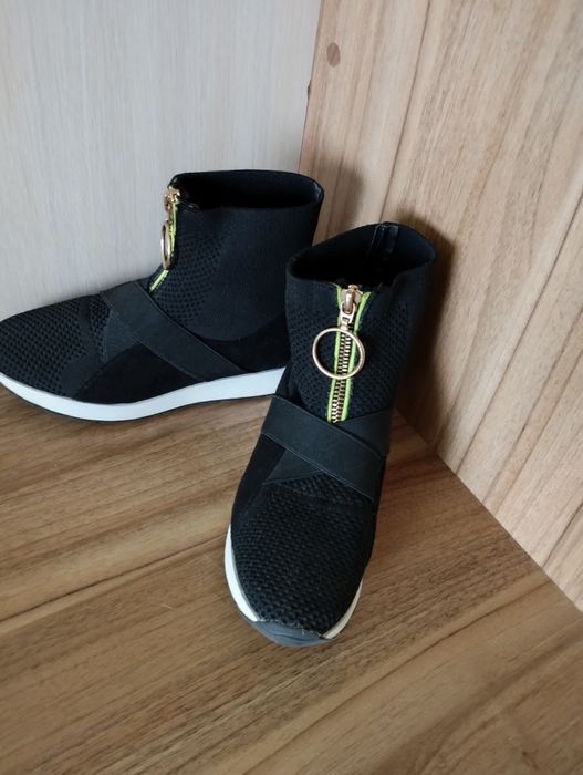 Черевички для дівчинки