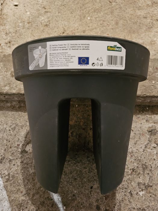 Donica balkonowa 28 cm średnicy