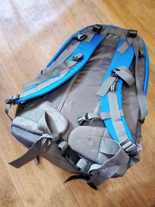 Рюкзак  туристический 35л,900гривен.Торг.