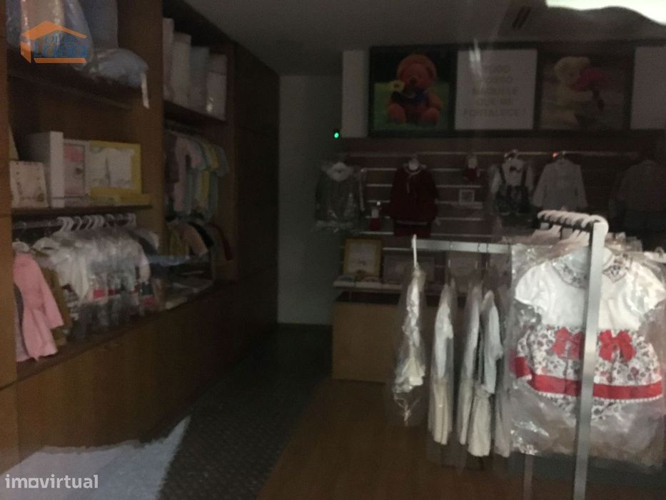 Venda de loja em Gondomar