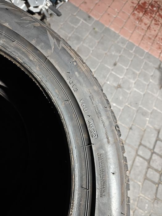Opony zimowe Bridgestone Blizzak 215/50 R18