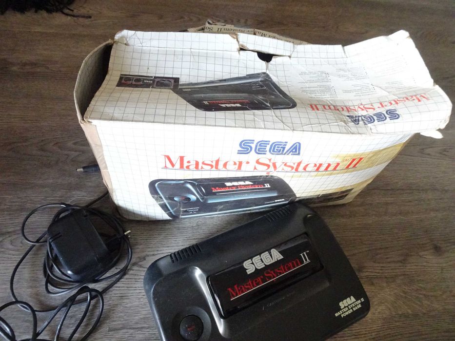 Consola Master System II na caixa