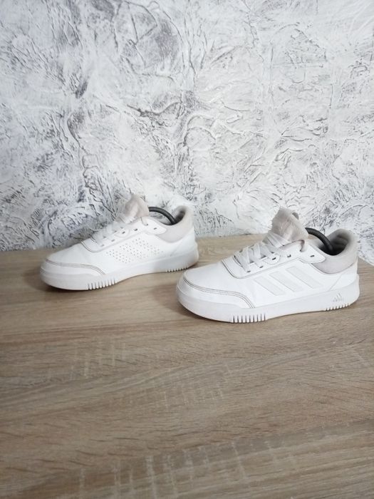 Кроссовки Adidas.38-38.5 р.оригинал