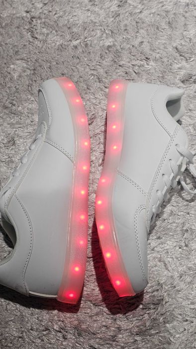 Sapatilhas Brancas com LED