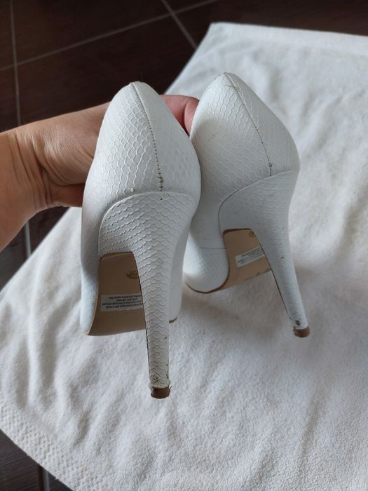 Czółenka białe 38 szpilki ślub wesele komunia sandały szpic piękne but