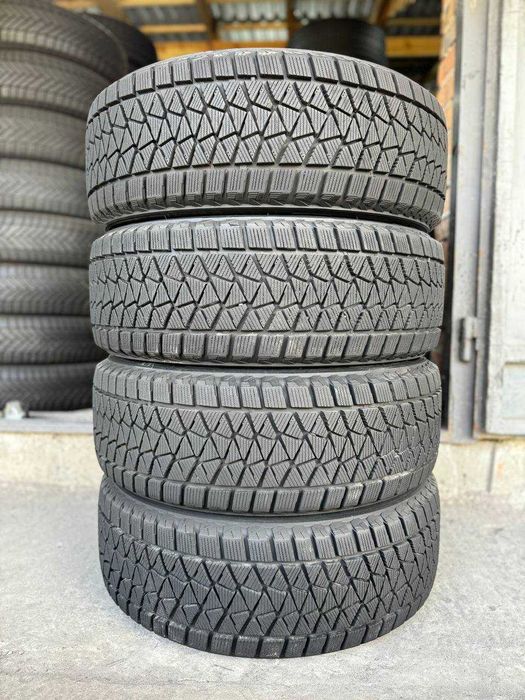 Зимова резина бу 225/60 R17 Bridgestone Blizzak DM-V2 арктична 9 мм пара або комплект