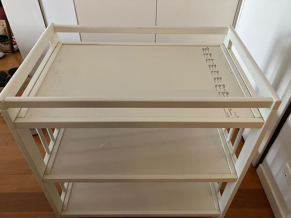 Trocador IKEA, usado