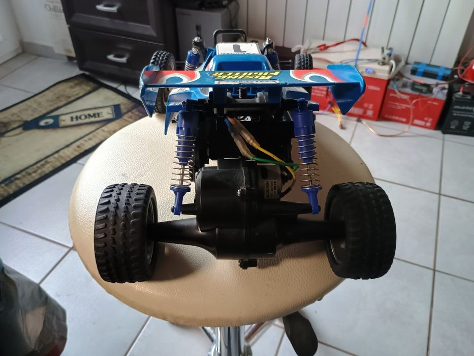 Zdalnie sterowany tamiya rising fighter
