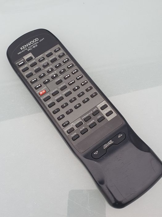 Oryginalny pilot Kenwood RC-B3