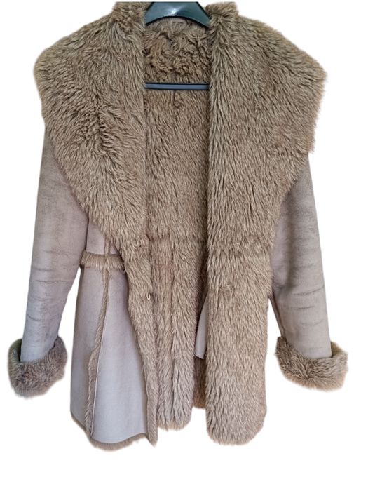 Ciepły zimowy płaszcz, sztuczny kożuch z kołnierzem