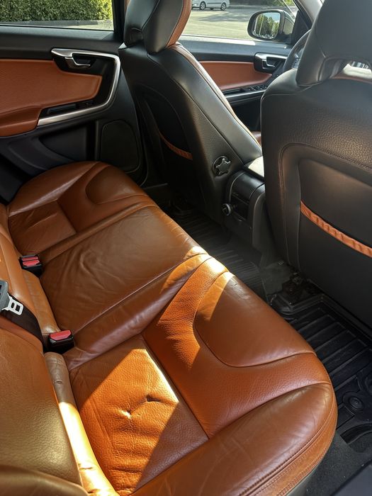 Продам власне авто volvo v60