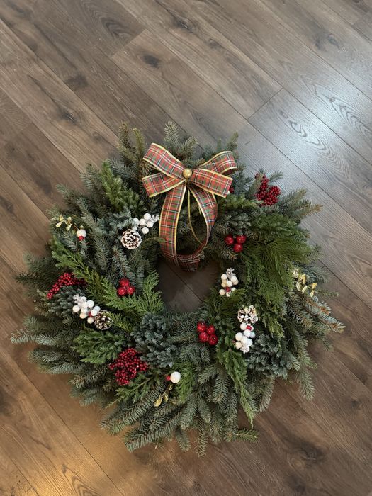 Zapraszam na ręcznie plecione wianki zimowo - swiąteczne