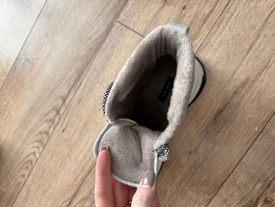 Nowe buty zimowe , trapery , sniegowce