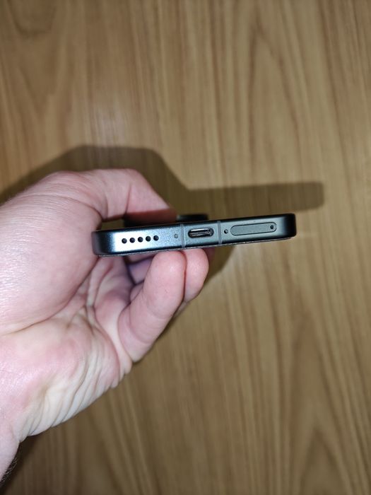 Продам компактний смартфон Vivo x200 pro mini  12/256GB