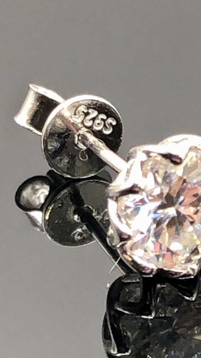 Пусеты серебро с муассанитами 2.4 карат