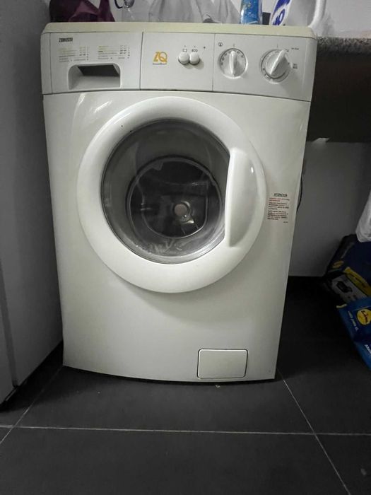 Vendo máquina de lavar Zanussi FA522
