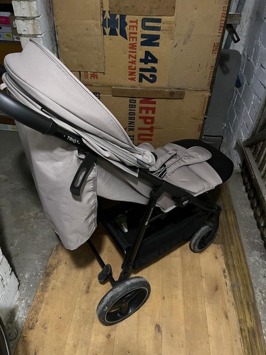 Kinderkraft Trig 3 – beżowa spacerówka