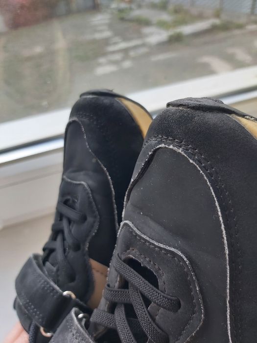 Кросівки осінь не утеплені