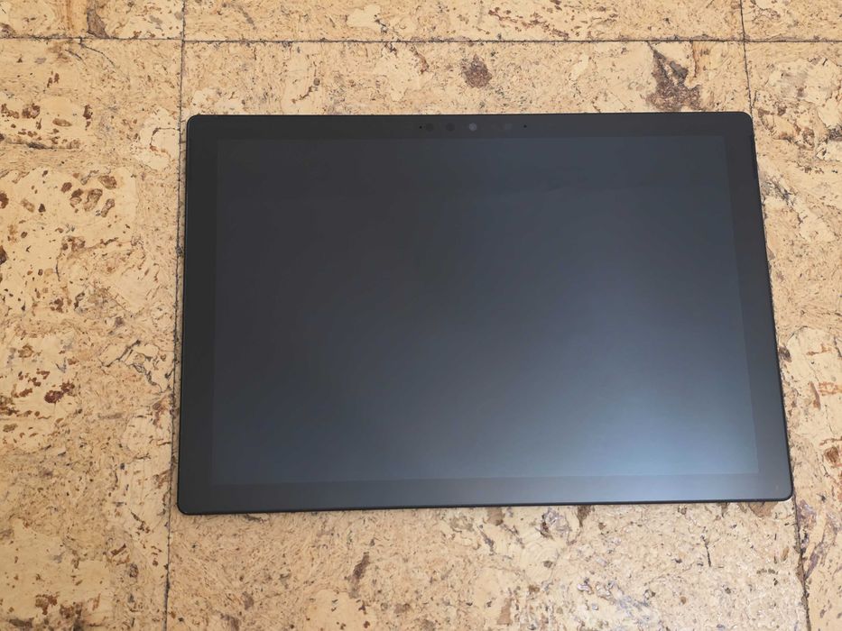 Tablet Microsoft Surface Pro 7+ (plus) w świetnym stanie